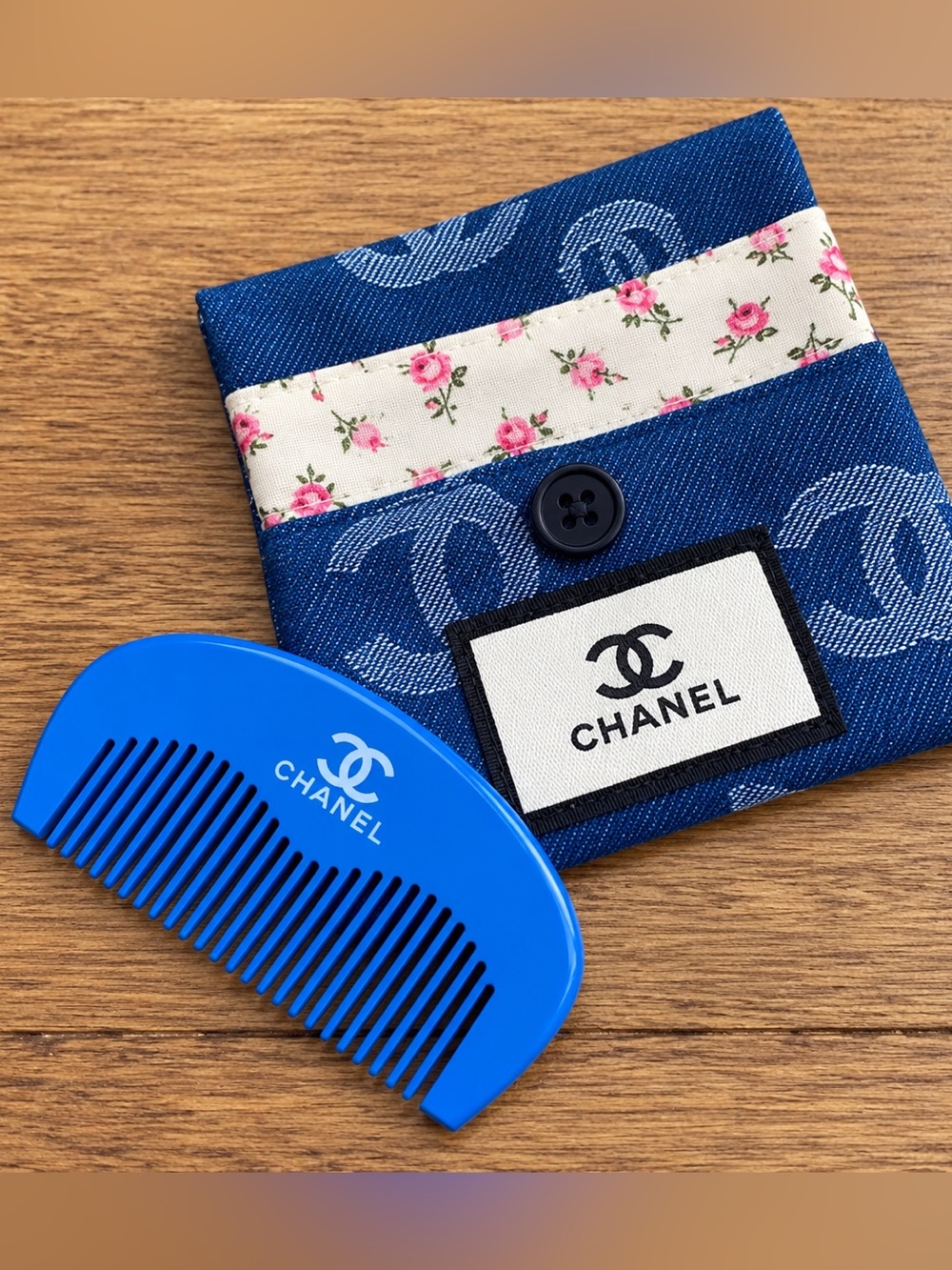 Beauty Comb with Denim Case/Sleeve – New